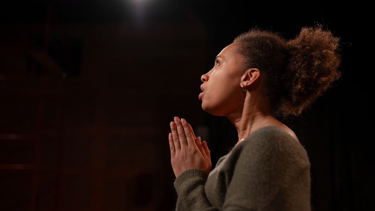 ភ្នែក​មនុស្ស​ខ្វាក់​បាន​ភ្លឺ​ឡើង