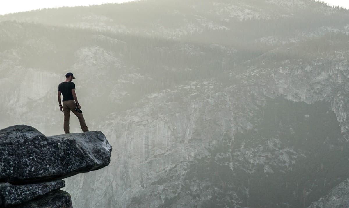 ឈររឹងមាំ ដោយជំនឿ