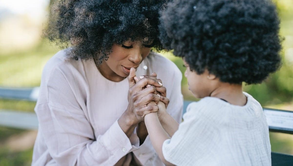 បន្ទន់ខ្លួន ដោយសេចក្តីស្រឡាញ់