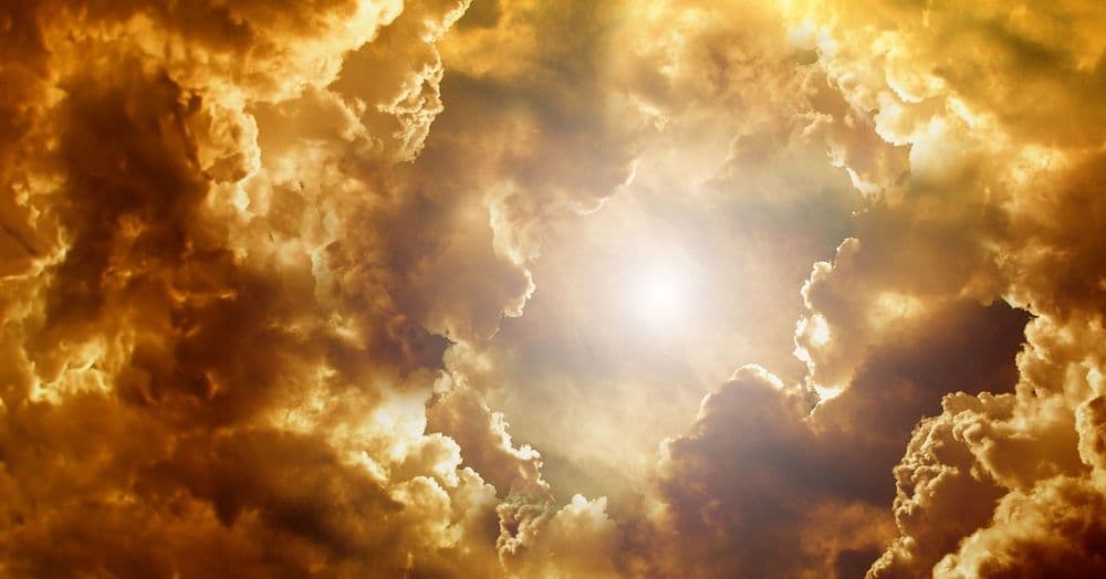 ព្រះ​អង្គ​ឈរ​នៅ​ស្ថាន​សួគ៌