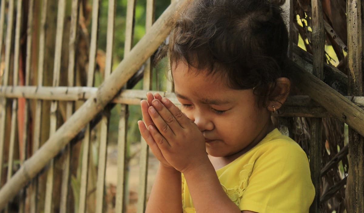 ជួយសង់គ្រឹះឲ្យក្មេងៗ