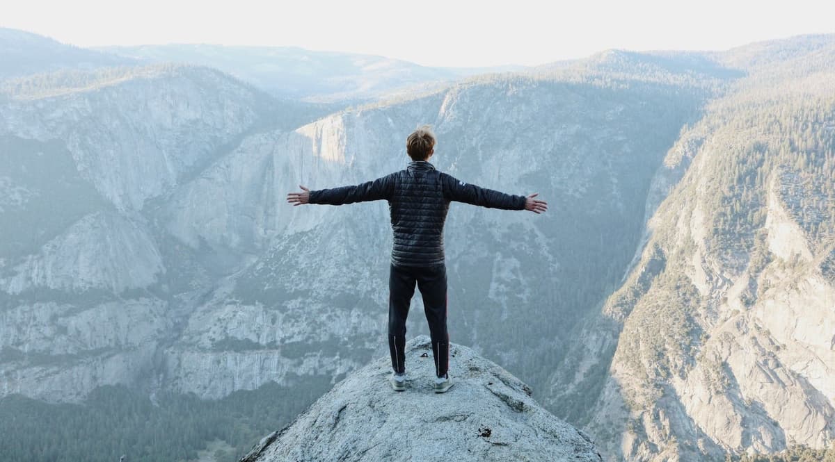 ធ្វើបន្ទាល់ពីសិរីល្អរបស់ព្រះ