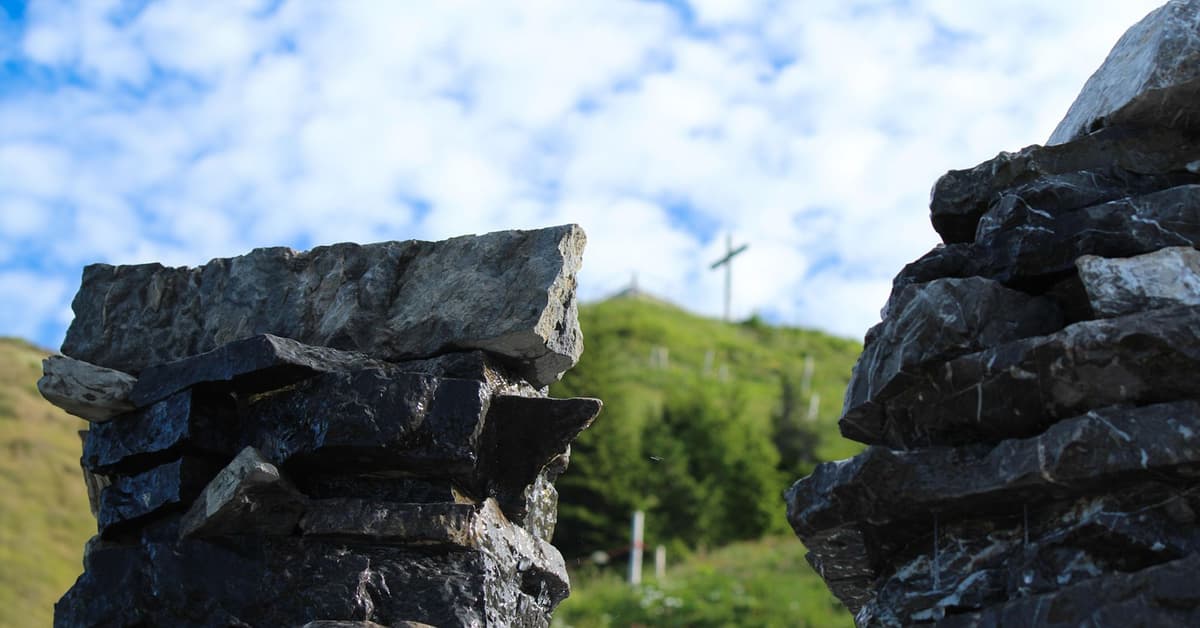 ព្រះអង្គសង្គ្រោះដែលមានលក្ខណសម្បត្តិគ្រប់គ្រាន់ (សៀវភៅសេចក្ដីពិតសម្រាប់ជីវិត)