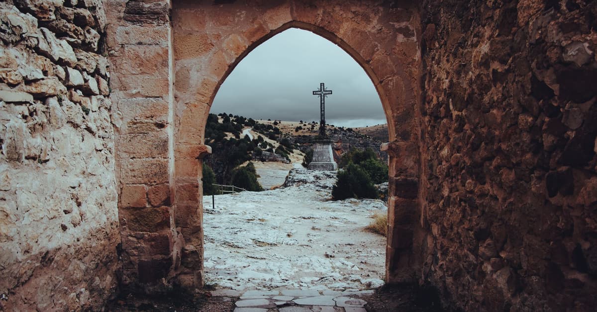 ព្រះនាមខុសពីព្រះដទៃ (សៀវភៅសេចក្ដីពិតសម្រាប់ជីវិត)